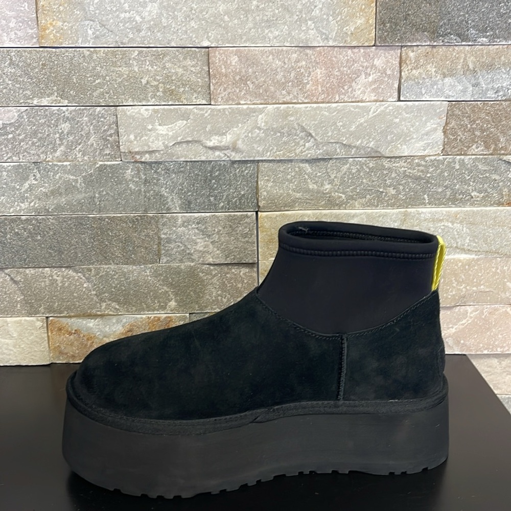 UGG Women's Classic Mini Dipper Boot - Picture 10 of 11